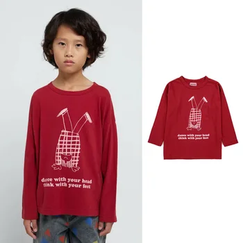 Детска дългата тениска, на новост на есента 2023, памучни блузи за момчета и момичета, червена ежедневни дълга тениска за есента дрехи