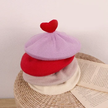 Корейска детска шапчица със сърце, Реколта есенно-зимна топла шапка-барета за момичета, Вязаная Шапчица Художник за деца